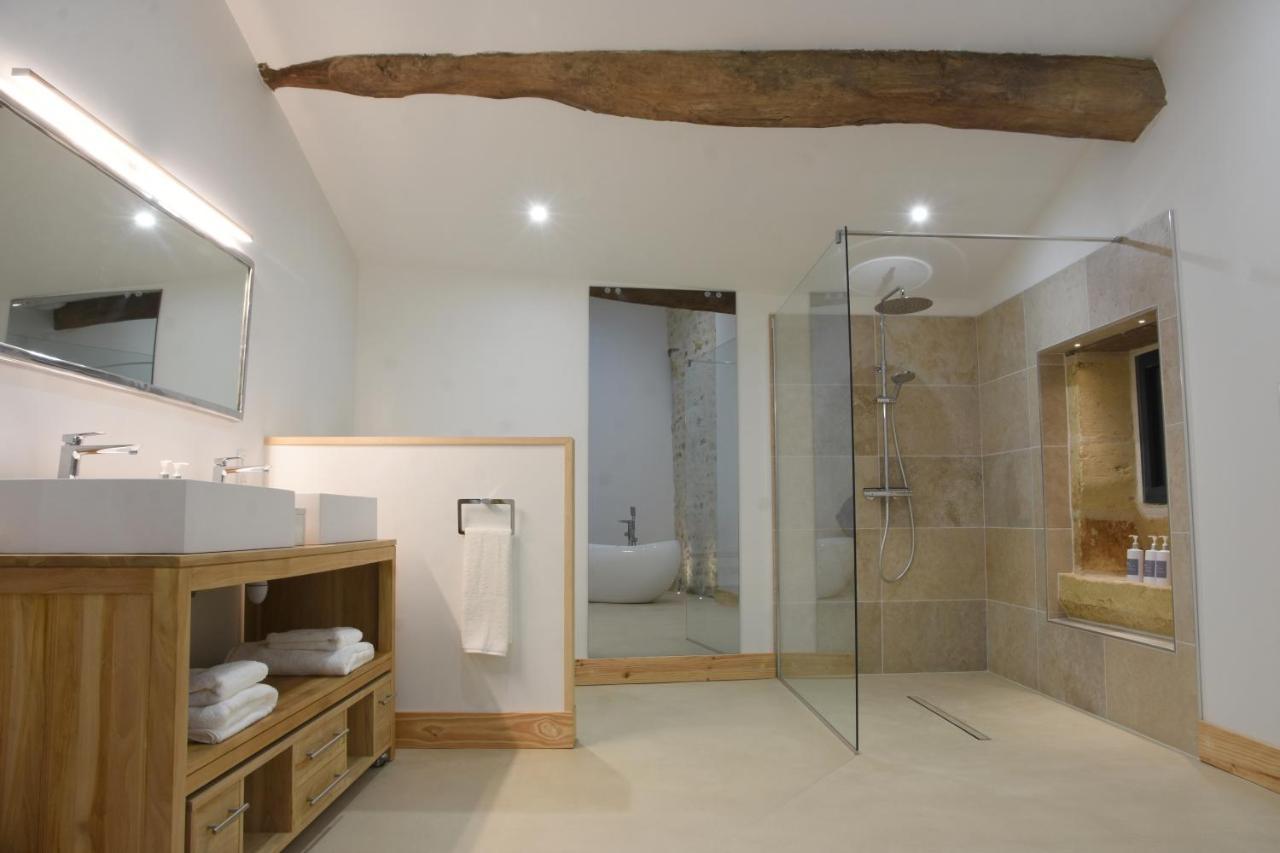 Girauderies Chambres D'Hotes/B+B Floirac  エクステリア 写真