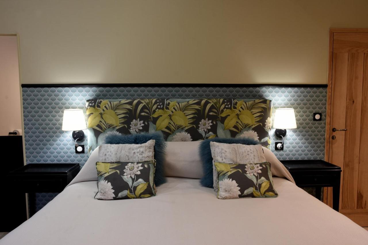 Girauderies Chambres D'Hotes/B+B Floirac  エクステリア 写真