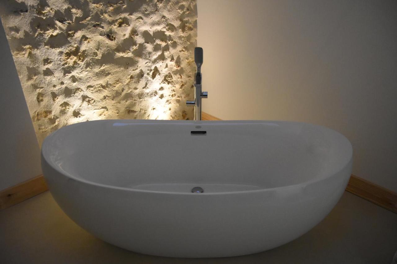 Girauderies Chambres D'Hotes/B+B Floirac  エクステリア 写真