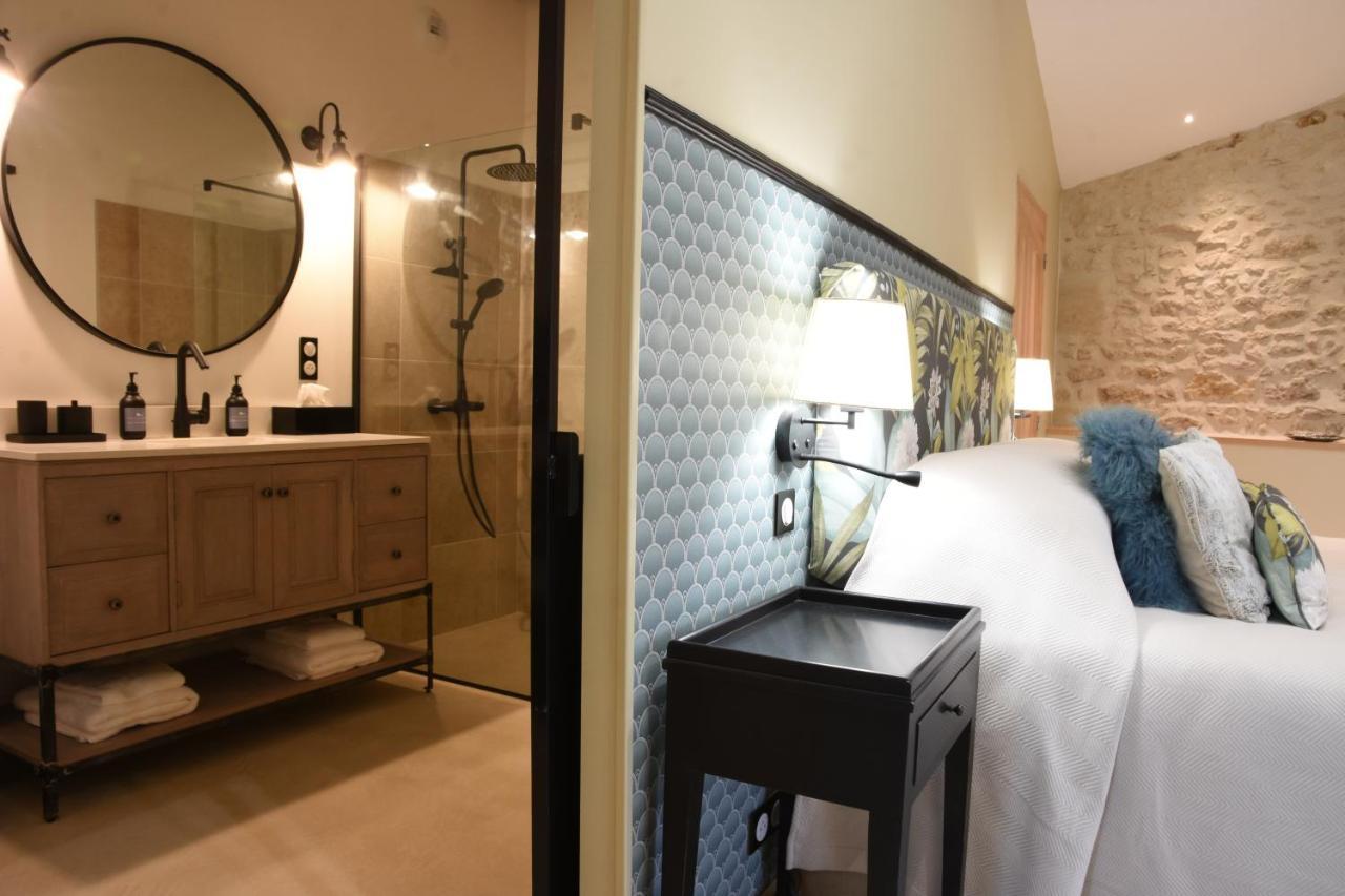 Girauderies Chambres D'Hotes/B+B Floirac  エクステリア 写真