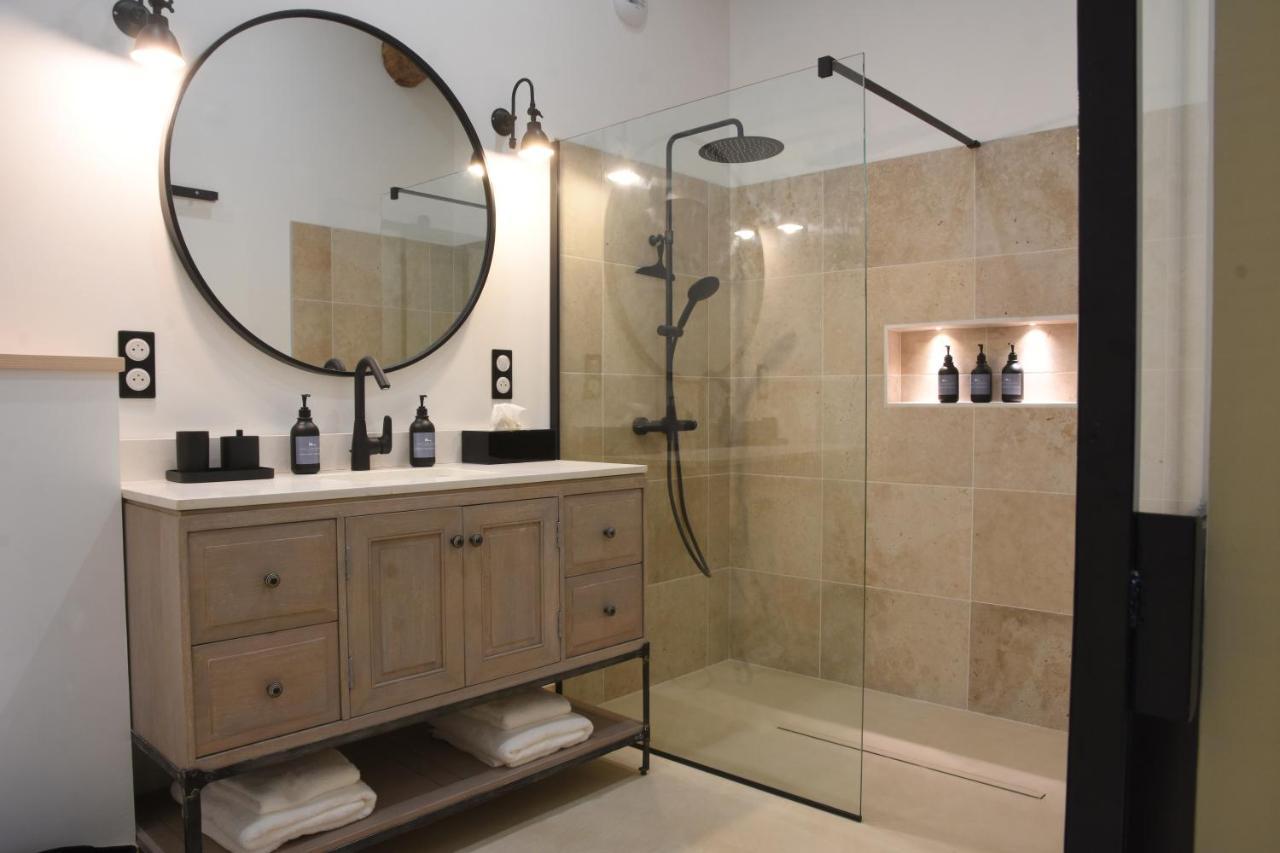 Girauderies Chambres D'Hotes/B+B Floirac  エクステリア 写真