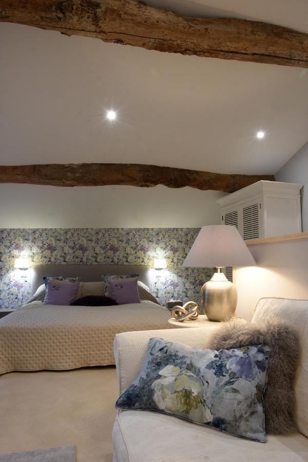 Girauderies Chambres D'Hotes/B+B Floirac  エクステリア 写真
