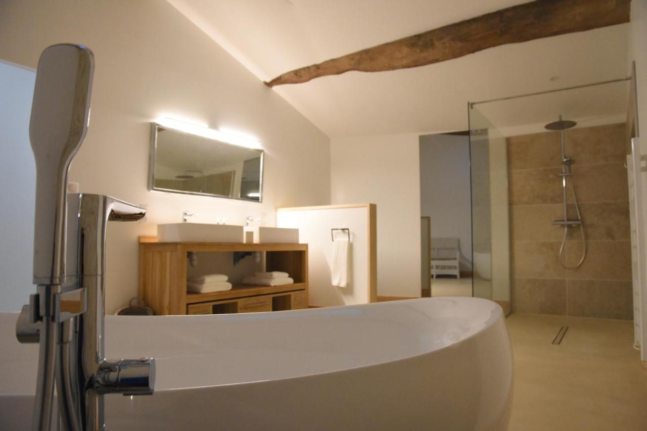 Girauderies Chambres D'Hotes/B+B Floirac  エクステリア 写真